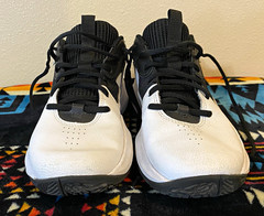 Under Armour Lockdown 6 Youth Basketball Shoes 6.5Y White/Black 3028513-102