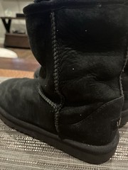 UGG Classic Short Boots Kids Size 4 Black Suede Sheepskin Fur Lined 1017703K