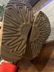 UGG Kids Bailey Button Short ChestnSuede Sheepskin Boots Youth Size 9,(1017400T)