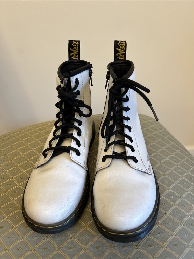 “Doc” Dr Martens 1460J Combat Boots Youth Size 4 White Leather Lace Up Side Zip