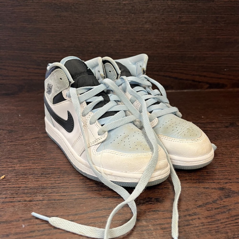 Nike Jordan 1 Mid Alternate Kids Shoes Size 2Y Ice Blue Sneakers DV1339-104Youth
