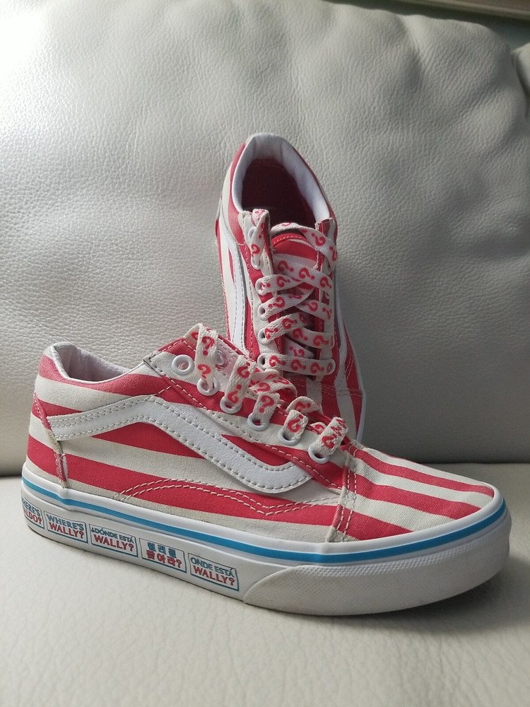 Vans kids Where’s Waldo Old Skool Sneakers Kids Size 2 Shoes