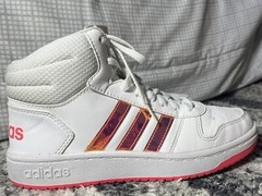 Adidas Unisex-Child Hoops 2.0 Mid Basketball Shoes(Gently Used)Size 6.5