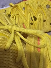 Nike Kyrie 5 x SpongeBob SquarePants PS 2.5Y Yellow Kids Sneakers