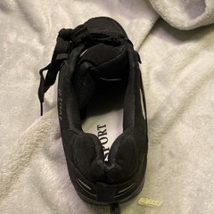 Air Wave Size 7 Wheel Roller Shoes, Black, New