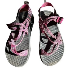 Chaco youth strappy sandals 3 pink hiking outdoors camping beach comfort walking