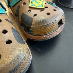 Crocs Scooby-Doo Classic Clogs Kids Size J1 Brown Teal Dog Spots Jibbitz Shoes