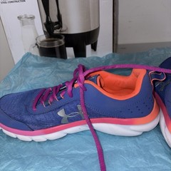 Under Armour UA GS Assert 8 Sneaker Blue Youth Size 6Y/7.5 Ladies