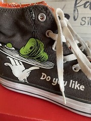Converse Dr. Seuss green eggs & ham HTF EUC size 4 big kids/Compares to Womens 6