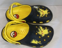 Kids‘ Crocs x Pokemon Pikachu Classic Clog Shoes J1 EUC