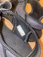 NIKE black Strap Adjustable Sandals Size 6 Youth Boy Girl Athletic Casual