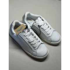 NEW! Thereabouts Silver White Size 1M Sneakers For Kids