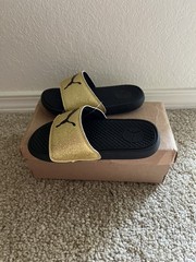 Puma – Cool Cat Glitz Slide Sandal – Kids – gold black