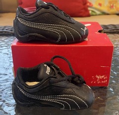 Puma Drift Cat L infant Baby shoes black metallic silver Size 2 Brand New