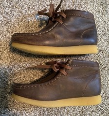 NEW KID’S CLARKS WALLABEE BOOT BEESWAX SHOES 10 W