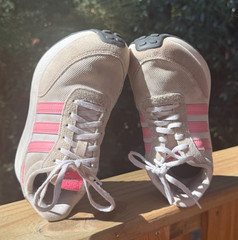 Adidas Run 70s Kid’s Unisex Sneaker Size 4 Lace Up Shoe White 2023