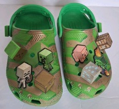 Minecraft Kids‘ Crocs Size Kids C12 Slides LIMITED EDITION Activewear Non-slip