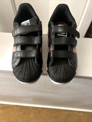 Adidas Youth Superstar Comfort Closure – Black/Gold Metallic US Size 2 1/2