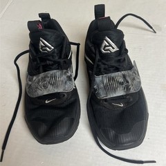 Nike Zoom Freak 3 GS ‚Black Metallic Silver‘ DB4158-002 4.5Y No Box.