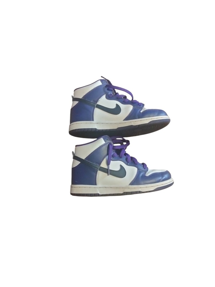 Nike Youth Dunk High. Size 1.5 Y Electro Purple/White