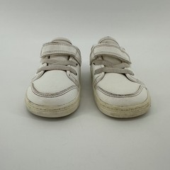 Carter’s Simple Joys Jesse White Navy Sneakers Baby Boy First Walker Size 5M