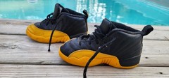 shoes , Jordan authentic used but fair 10C
