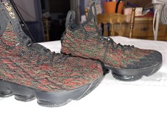 Nike Air Max LeBron 15 GS BHM Size 5Y Black/Red/Green/Metallic Gold 943762-900