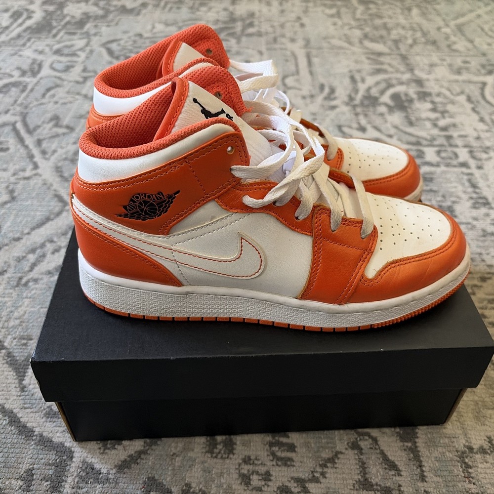 Air Jordan 1 Mid SE GS DM4228-800 BG Electro Orange Metallic Black High OG Retro