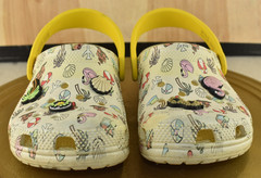 Crocs Classic Spring Break Girls Size J1 Slip On Clogs Beach Palm Tree Youth