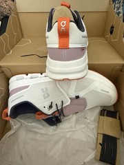 On Cloud Sky Sneaker Lightweight Undyed-White Mauve US 6.5