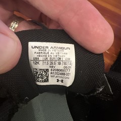 Under Armour Sneakers UA Assert 9 Paint Splatter Black Running Shoes 12k Kids