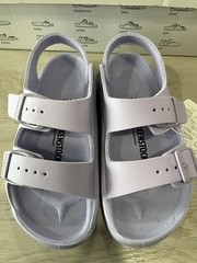 Birkenstock Kids Mogami Adjustable Strap Closure Sandals Icy Purple Size 30 / 12