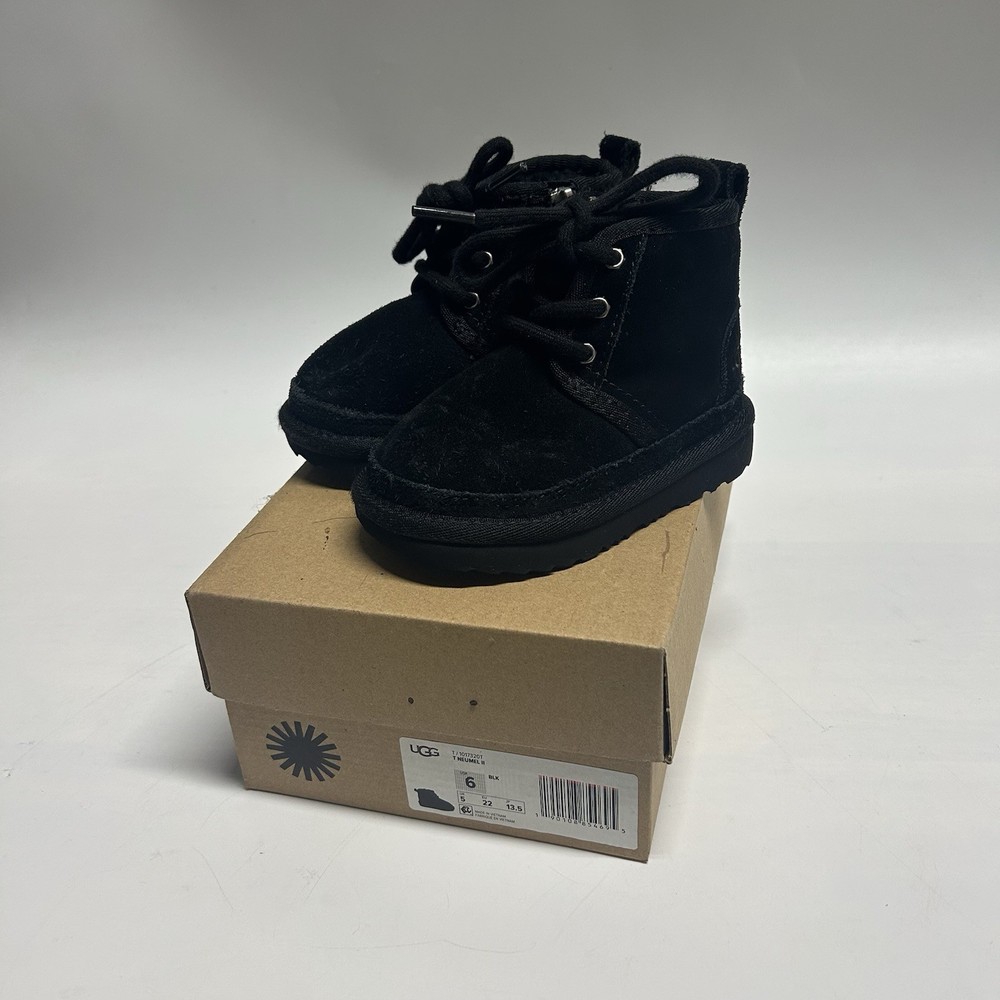 UGG Neumel II Solid Black Suede Toddler Kids Chukka Boots Shoes Size 6C