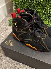 1Y – Jordan 7 Retro (PS) Black/Citrus-Varsity Ref