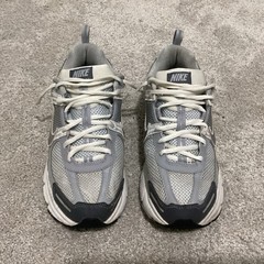 Nike Vomero 5 GS Pure Platinum/Metallic Silver, Size 6Y