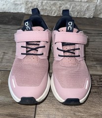 On Cloud Play Shoes Kids Size 11.5 Rose Running School Comfort Cushioned
