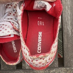 Converse Chuck Taylor All Star Juniors White Red Heart Low Shoes Size 2 *read*