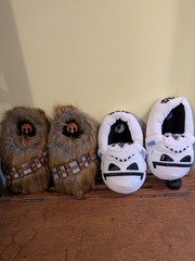 Star Wars Chewbacca Fur & Stormtrooper Slippers KIDS Size Large 3-4 Good Cond.