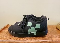 Heelys Pro 20 Minecraft Creeper Sneakers Shoes Black Green Youth Size 6