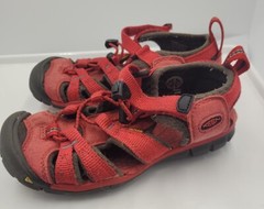 KEEN Newport H2 Water Hiking Sandals Close Toe Youth Kids Sz 11 Red