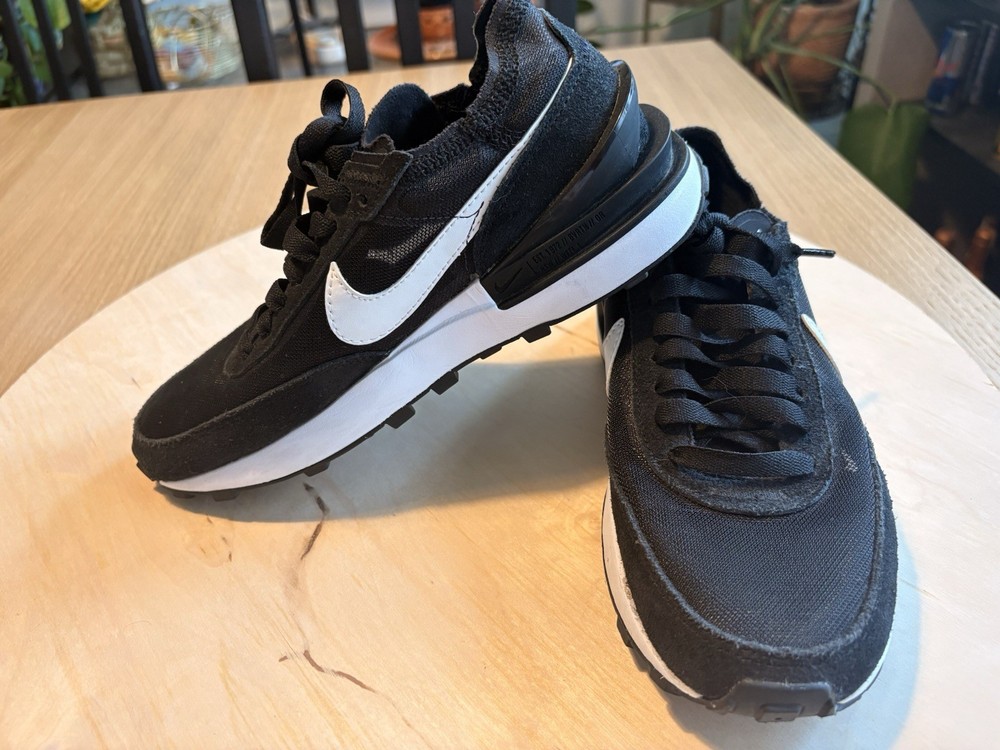 Nike Waffle Size 5