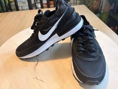 Nike Waffle Size 5