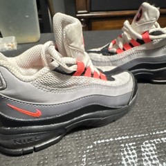 Nike Air Max 95 Unisex Kids 10C Sneakers Gray/Black/Red/White Mesh