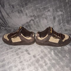 Airwalk Youth Hook & Loop Elastic Skate Shoe Size 1 1/3 1.5 Brown Beige Orange