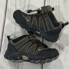 KEEN Oakridge Kids Size 5 Waterproof Ankle Hiking Trail Boots Brown Black