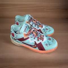 Nike Lebron 18 Low GS Mimi Plange X ‘Daughters’ DN4177-400 Sz 4.5 Youth