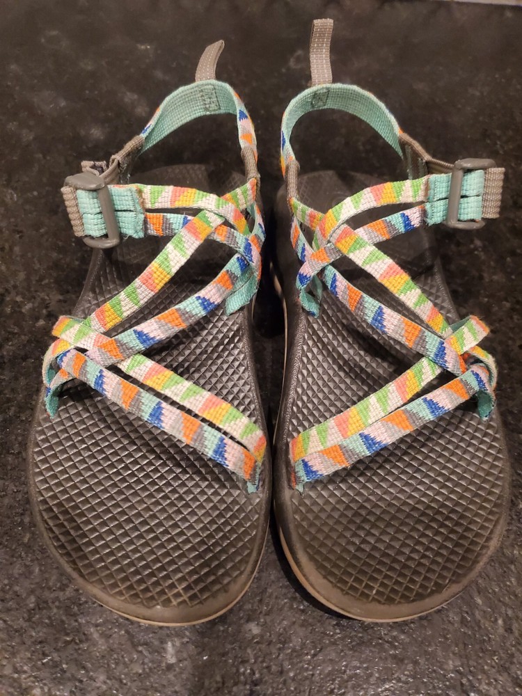 Chacos Youth Size 4 Multicolor Geometric Adjustable Straps