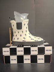 Rebel Bro Rain Boots white with a black lightning bolt pattern Kids Size 11 NWB