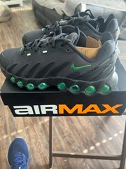 Size 4.5 (GS) – Nike Air Max DNB