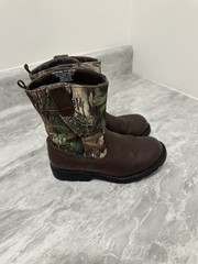 Real tree Kids Boots Size 12